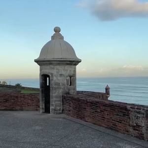 Meet your Posher, Elvira